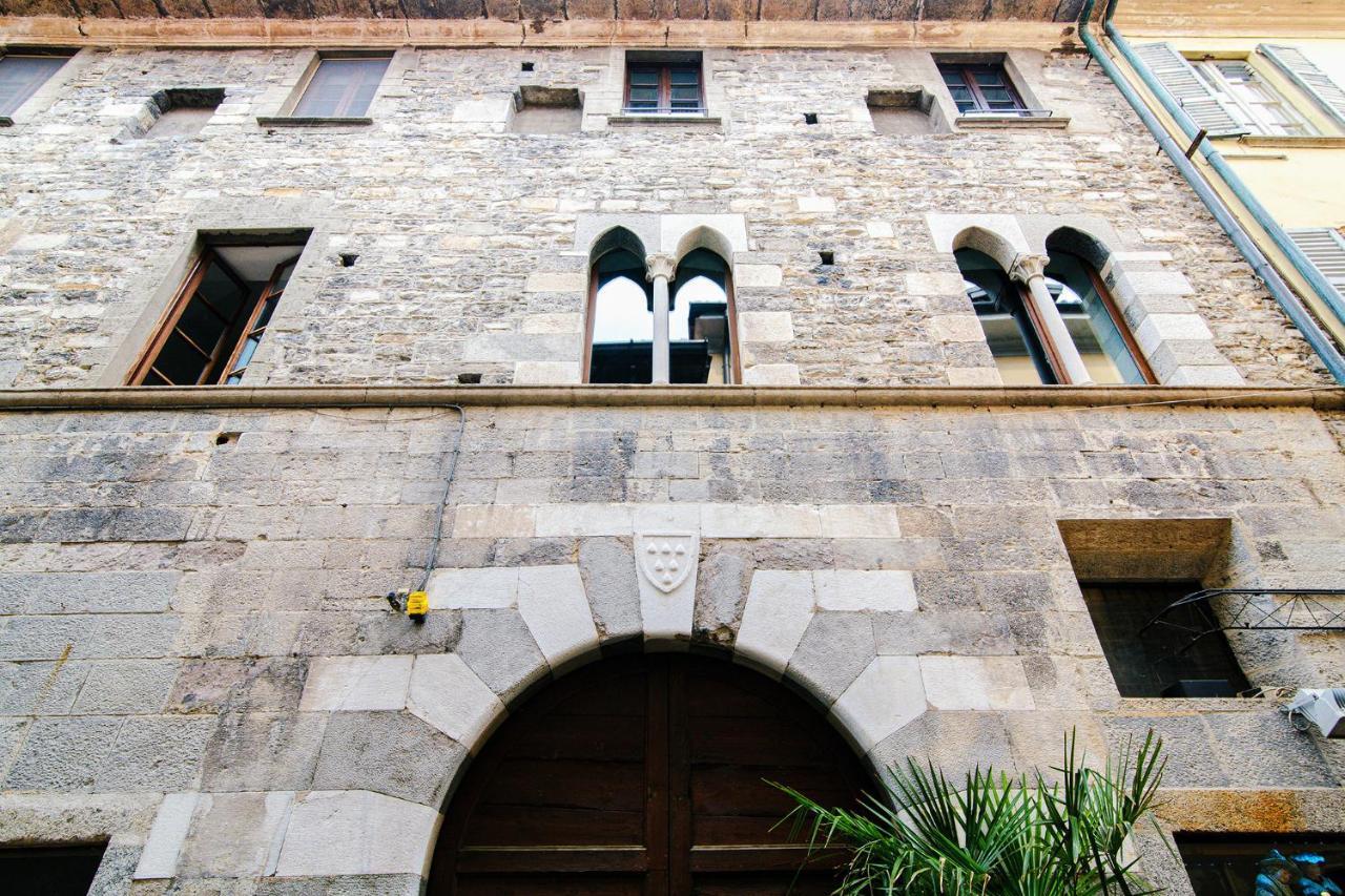 Апартаменты Palazzo Del Pero - The House Of Travelers Комо Экстерьер фото