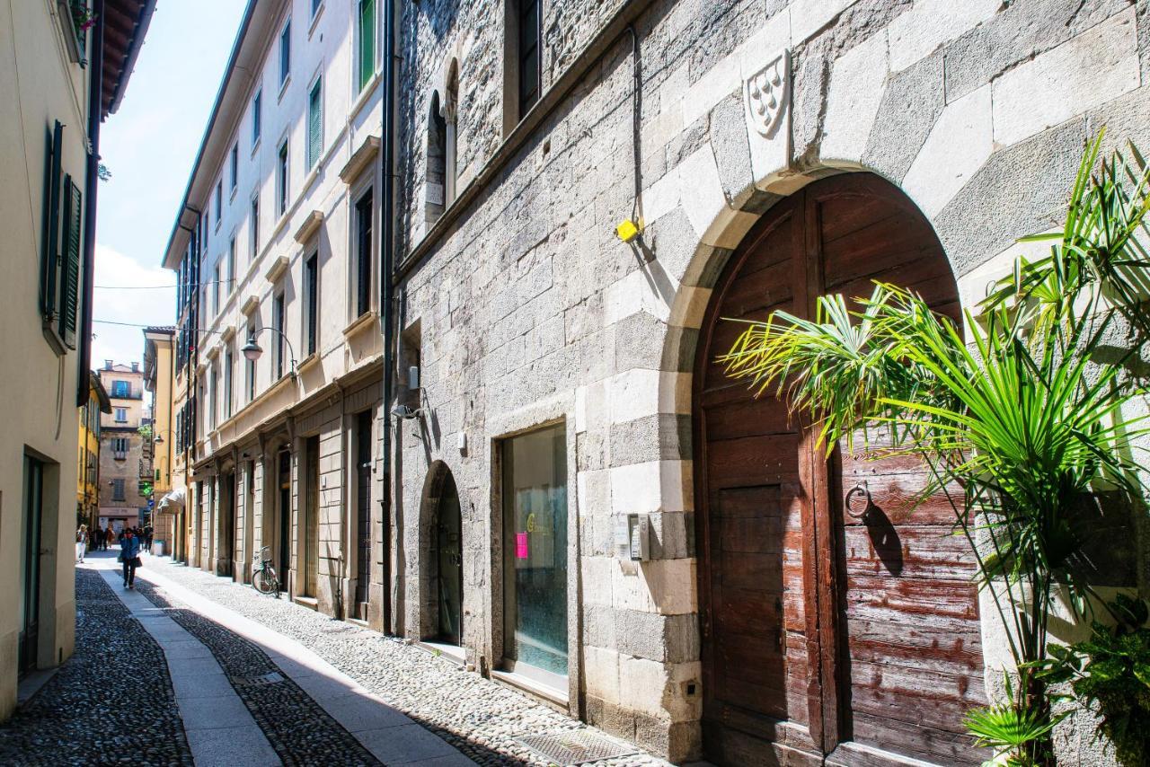 Апартаменты Palazzo Del Pero - The House Of Travelers Комо Экстерьер фото